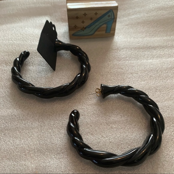 Vintage Boho Chucky Twist Plastic Pave Hoop Earrings - Picture 2 of 9
